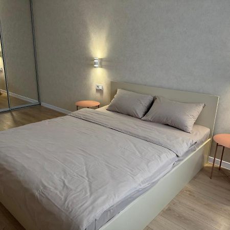 Люкс Апартаменты Cream Pearl На Подолье Vinița Exterior foto