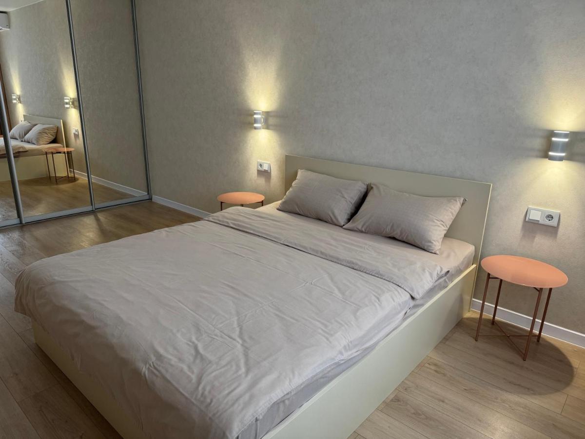 Люкс Апартаменты Cream Pearl На Подолье Vinița Exterior foto